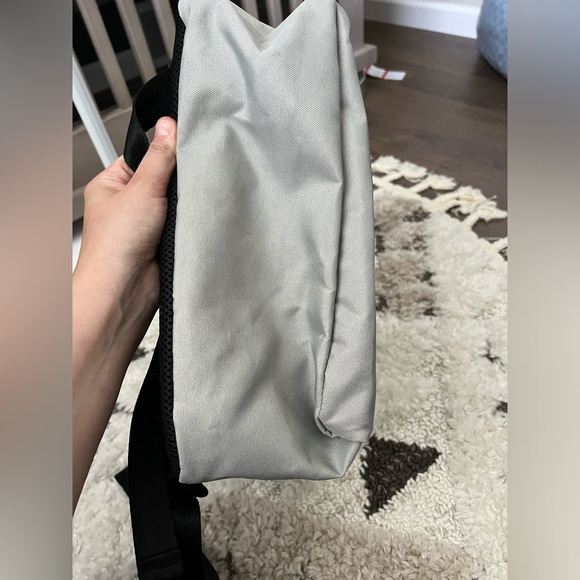 Byte Backpack - Picture 7 of 9